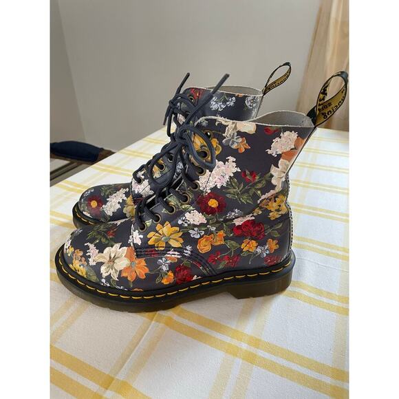 BRAND NEW DOC MARTENS 1460 PASCAL DARCY FLORAL - Picture 10 of 10